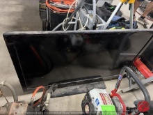 Samsung Flat Screen TV 46"
