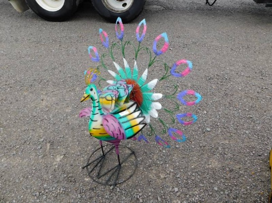 METAL PEACOCK STATUE W/SPINNING TAIL