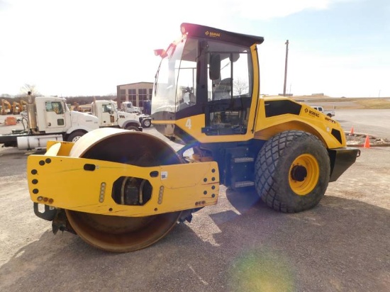 2016 BOMAG BW211D VIB SMOOTH DRUM ROLLER