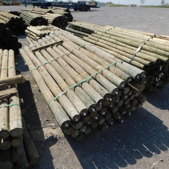 (1) BUNDLE OF WOODEN FENCE POSTS