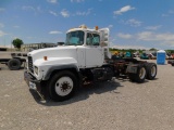 2001 MACK RD688 T/A TRUCK TRACTOR
