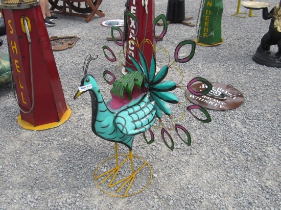 METAL PEACOCK YARD DECOR