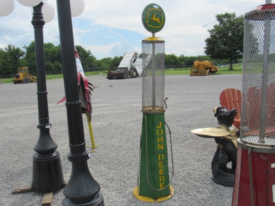 JOHN DEERE VINTAGE GAS PUMP DECOR