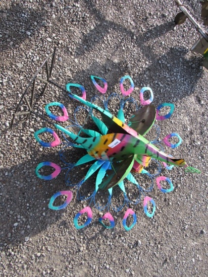 METAL MULTI-COLOR PEACOCK YARD DECOR