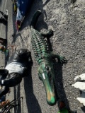 ALLIGATOR YARD DECOR