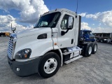 2017 FREIGHTLINER CASCADIA TANDEM AXLE TRUCK TRACT