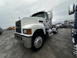 2018 MACK PINNACLE TANDEM AXLE TRUCK TRACTOR