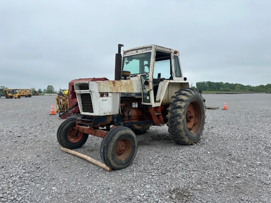 CASE 1070 FARM TRACTOR