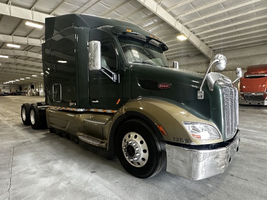 2019 PETERBILT 579 TANDEM AXLE TRUCK TRACTOR