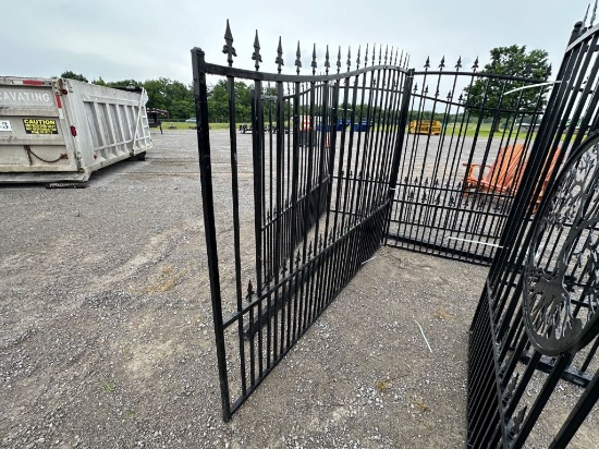 16' BI-PARTING ENTRY GATES