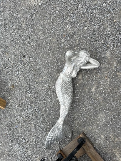 MERMAID YARD DECOR