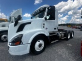 2013 VOLVO VNL TANDEM AXLE TRUCK TRACTOR