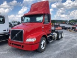 2017 VOLVO VNM TANDEM AXLE TRUCK TRACTOR