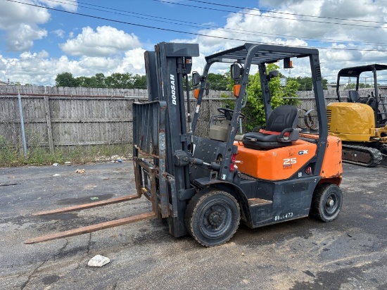 DOOSAN G25GX FORKLIFT