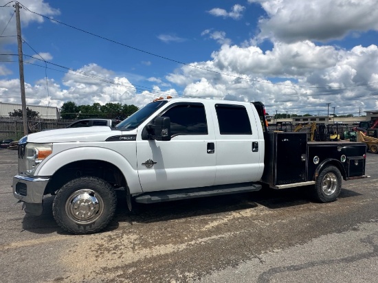 2013 FORD F350XL FLATBED TRUCK