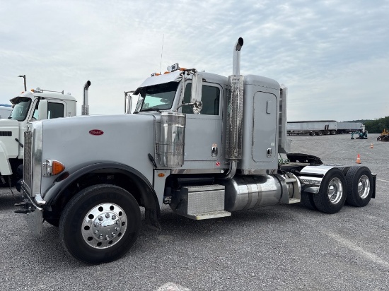 2013 PETERBILT 367 TANDEM AXLE TRUCK TRACTOR