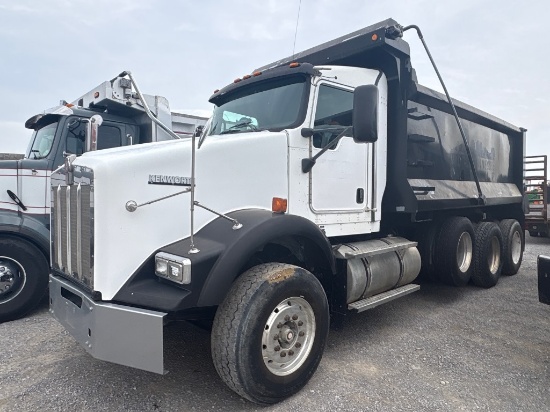 2008 KENWORTH T800 TRI AXLE DUMP TRUCK