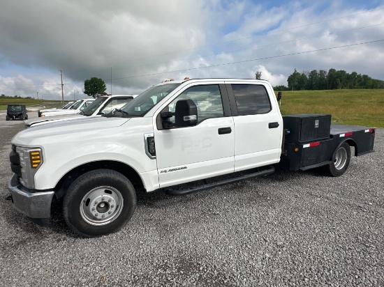 2019 FORD F350 XL FLATBED TRUCK