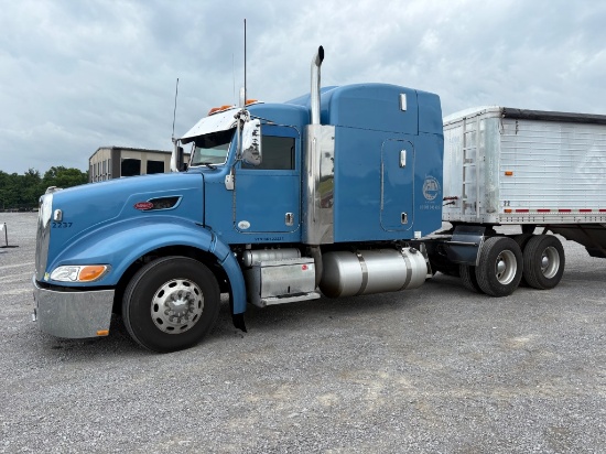 2011 PETERBILT 386 TANDEM AXLE TRUCK TRACTOR