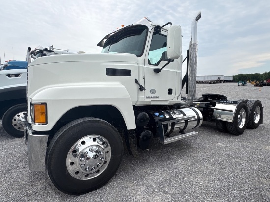 2018 MACK CHU613 TANDEM AXLE TRUCK TRACTOR