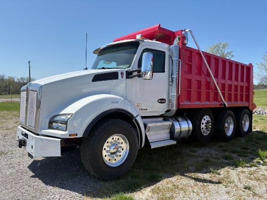 2019 KENWORTH T880 TRI AXLE DUMP TRUCK