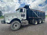 2001 FREIGHTLINER FLD112SD TRI-AXLE DUMP TRUCK