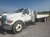 2006 FORD F650 XLT SINGLE AXLE FLATBED TRUCK