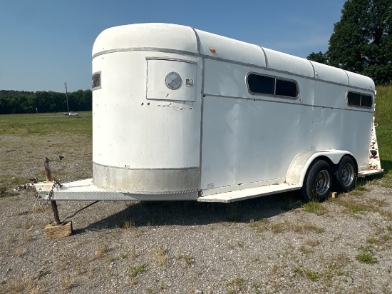 BUMPER PULL 4 HORSE TRAILER