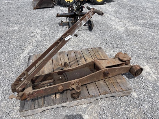 FLOOR JACK