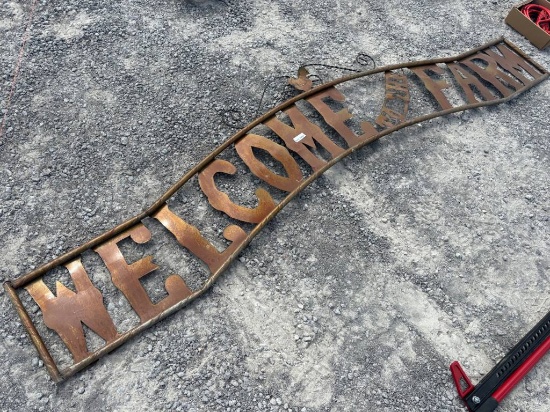 METAL "WELCOME TO THE FARM" SIGN