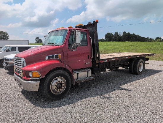 2007 STERLING ACTERRA 22' SINGLE AXLE FLATBED TRUCK