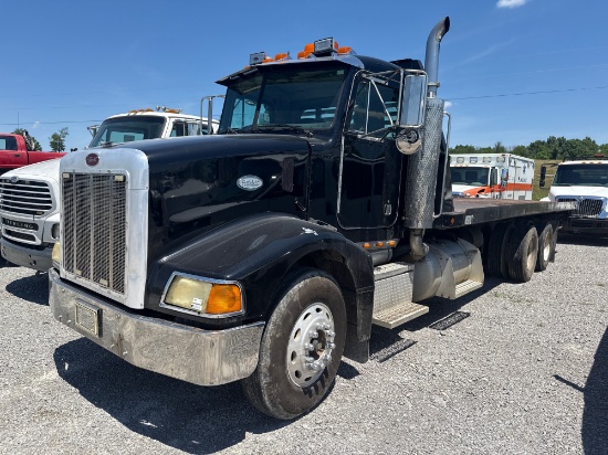 1999 Peterbilt 385 Rollback Truck