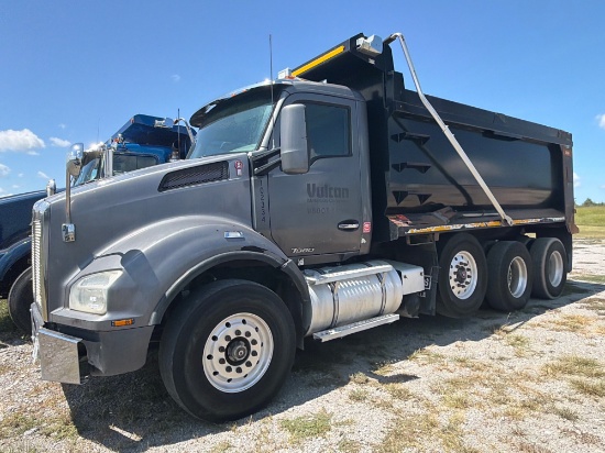 2015 KENWORTH T880 TRI AXLE DUMP TRUCK