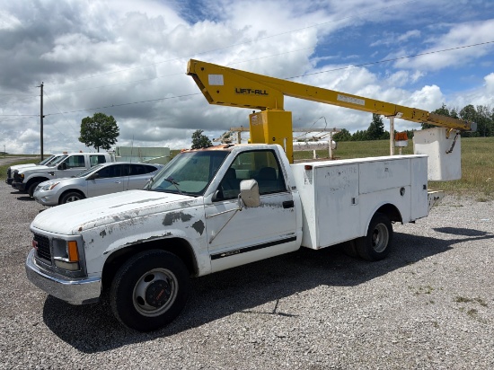 1995 GMC 1500 SL SINGLE AXLE BUCKET TRUCK