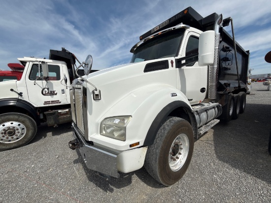 2017 Kenworth T880 Tri Axle Dump Truck