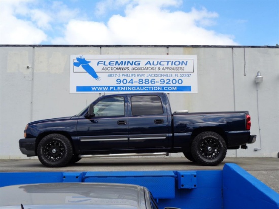 05 CHEVROLET 1500 SILVERADO 2WD V8 CREW CAB 5.3L