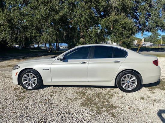 2015 B M W 5 SERIES 4D SEDAN 528I BMW