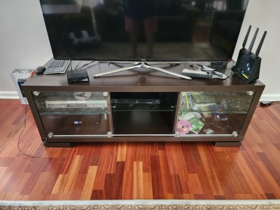TELEVISION STAND WITH LIGHTS