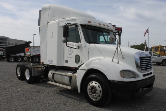 2003 Freightliner Columbia T/A Sleeper Cab Road Tractor (Unit #99)