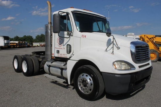 2008 Freightliner Columbia T/A Day Cab Road Tractor (Unit #124)