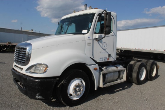 2005 Freightliner Columbia T/A Day Cab Road Tractor (Unit #106)