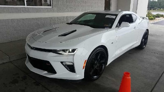 2017 Chevrolet Camaro SS Coupe, VIN: 1G1FE1R74H0131325, 21,017 Miles Showin