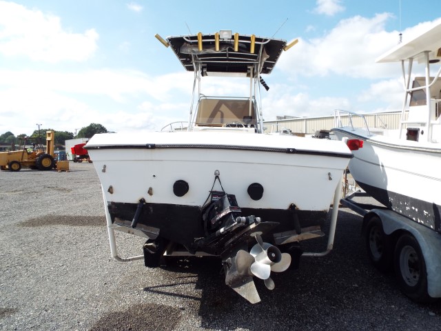 1989 Sport Craft Fishmaster 232 23'5 Center | Proxibid