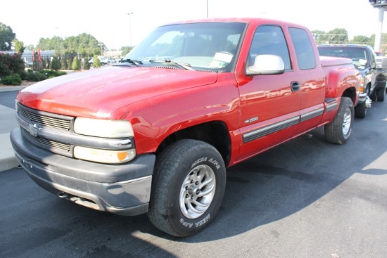 1999 Chevrolet 1500 LS 4x4 Silverado Ext. Cab Pickup Truck