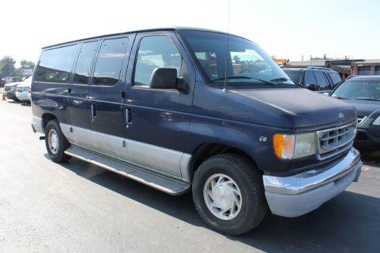 2002 Ford E150 6 Passenger Van