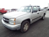 2007 Chevrolet Silverado Ext. Cab 4x4 Pickup Truck