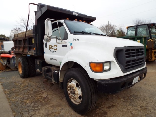 2000 Ford F750 XL Super Duty 10' S/A Dump Truck (Unit# 8-898)