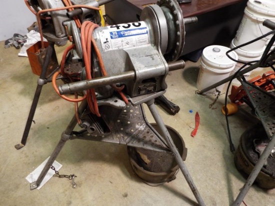 Ridgid Pipe Threader on Tri-Stand; Oil Bucket