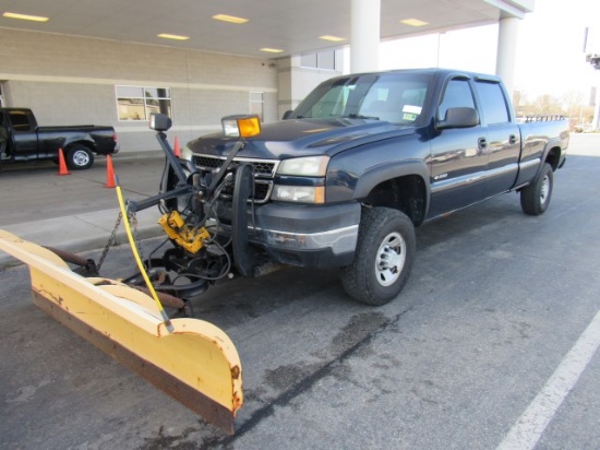 2007 Chevrolet Silverado 3500 Crew Cab 4x4 Pickup Truck