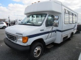 2005 Ford E350 14-Pass. Shuttle Bus